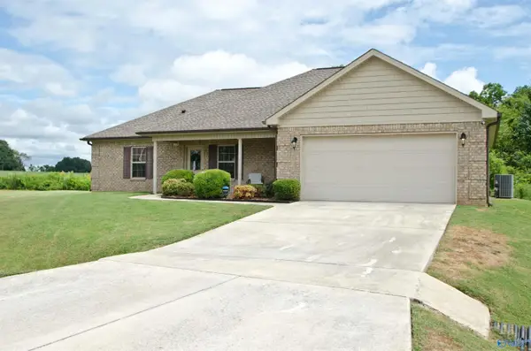 19469 Grassy Meadow Lane, Athens, AL 35613