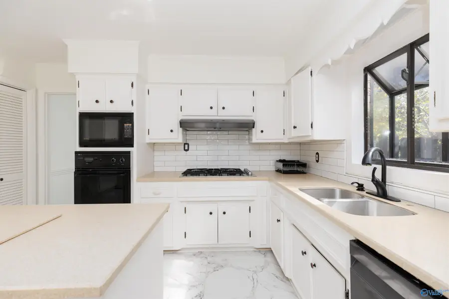 708 Corlett Drive, Huntsville, AL 35802 - Image #2