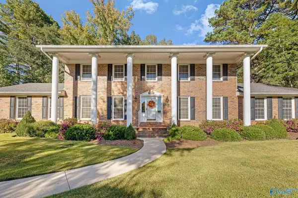 2404 Old Creek Trail, Decatur, AL 35603