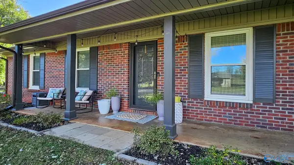 16585 Neely Hill Loop, Athens, AL 35611