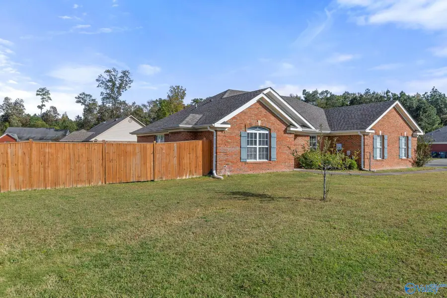 245 Chestnut Oak Circle, Owens Cross Roads, AL 35763 - Image #3
