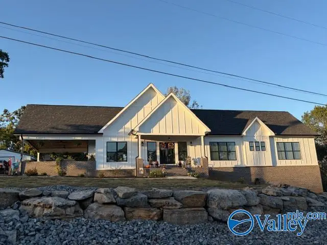 240 Tara Road, Guntersville, AL 35976 - Image #2