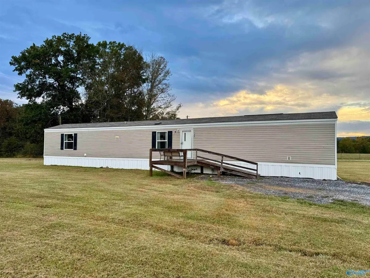 146 Mcdonald Drive, Springville, AL 35146 - Image #1