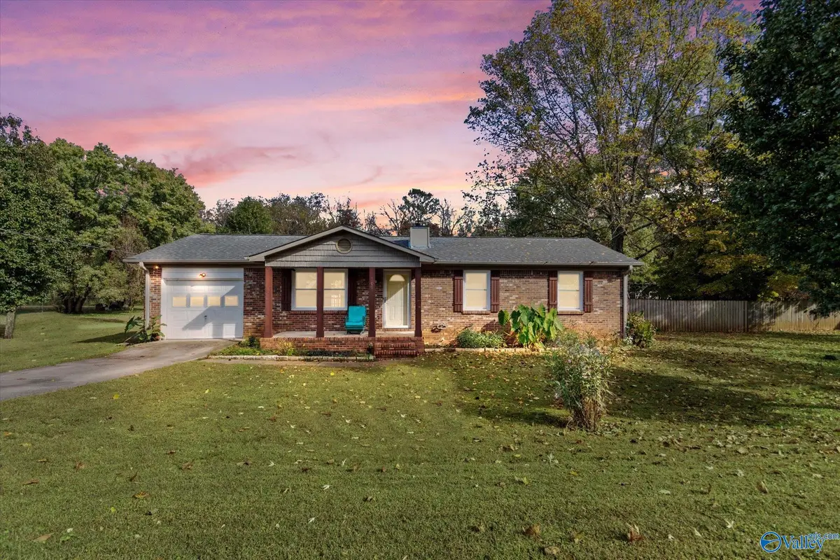 109 Oldwood Road, Huntsville, AL 35811 - Image #1