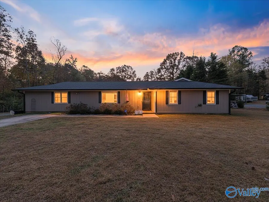 118 Greenwood Drive, Scottsboro, AL 35769 - Image #2