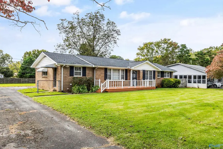 6411 Robinhood Lane Nw, Huntsville, AL 35806 - Image #3