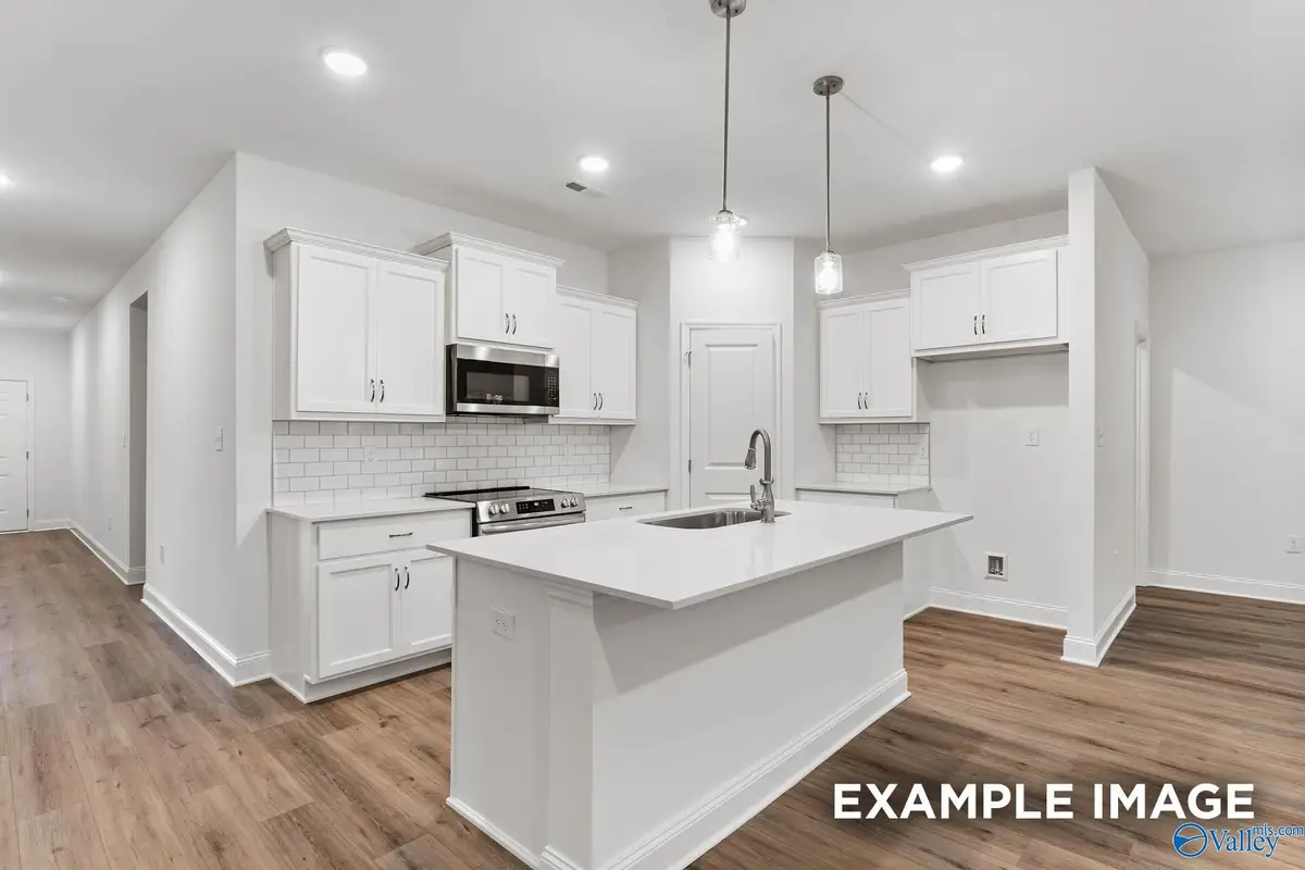 158 Heritage Lakes Boulevard, New Market, AL 35761 - Image #1