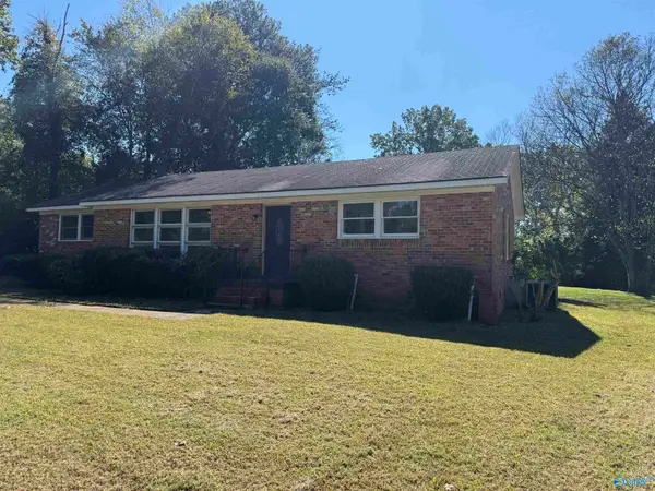 2215 Sullivan Road Nw, Huntsville, AL 35810