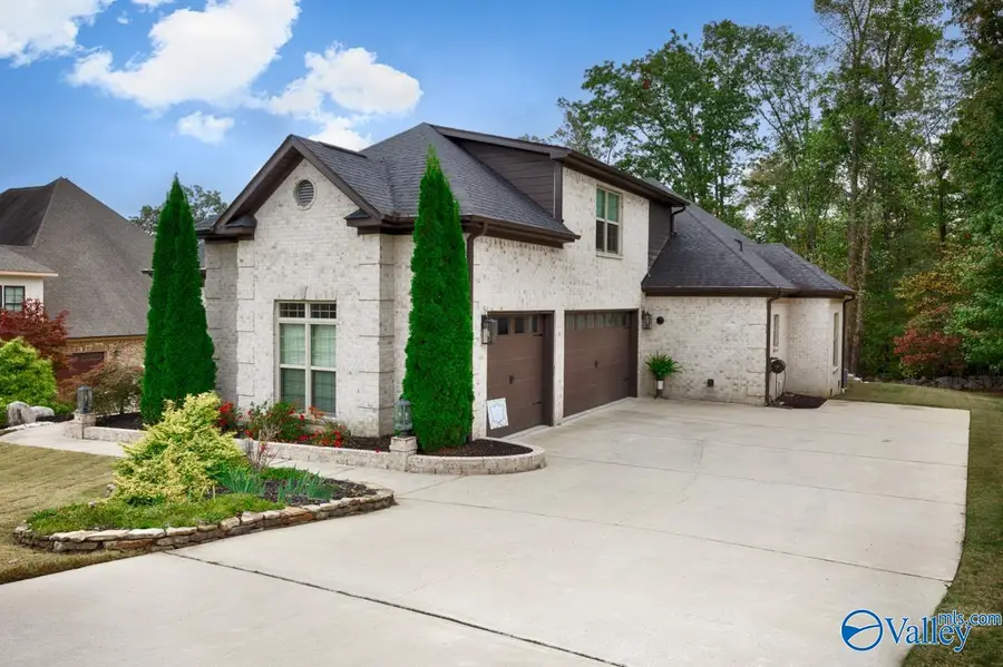 7126 Trillium Court, Owens Cross Roads, AL 35763 - Image #2