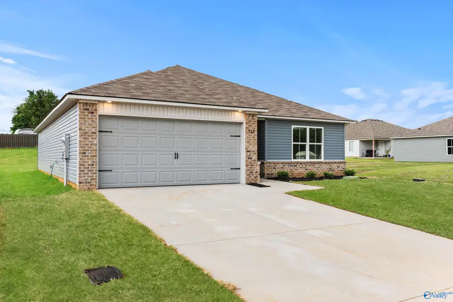 202 Six Pence Court, New Market, AL 35761 - Image #2