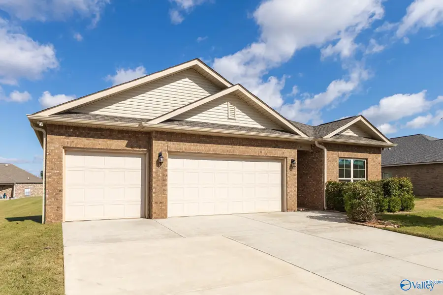 109 Creek Ridge Drive, Meridianville, AL 35759 - Image #2