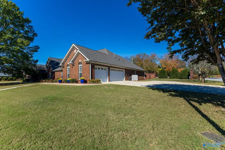 106 Ervington Place, Madison, AL 35758 - Image #2