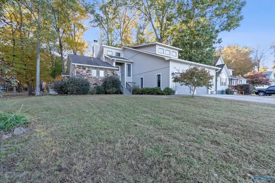 251 Riverbend Circle, Guntersville, AL 35976 - Image #2