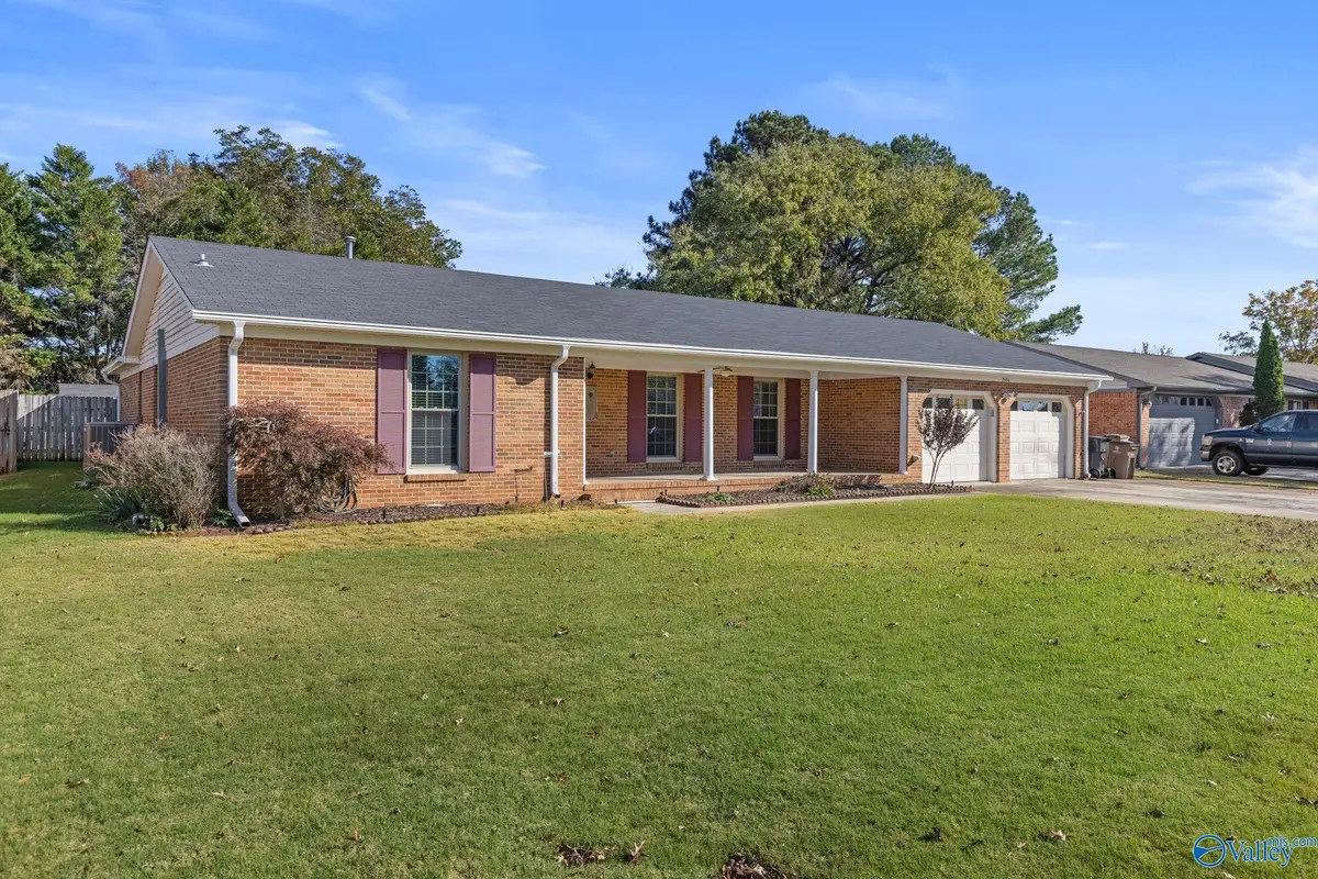2006 Jefferson Avenue Sw, Decatur, AL 35603 - Image #1