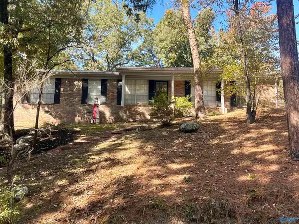 1220 West Forest Drive, Gardendale, AL 35071