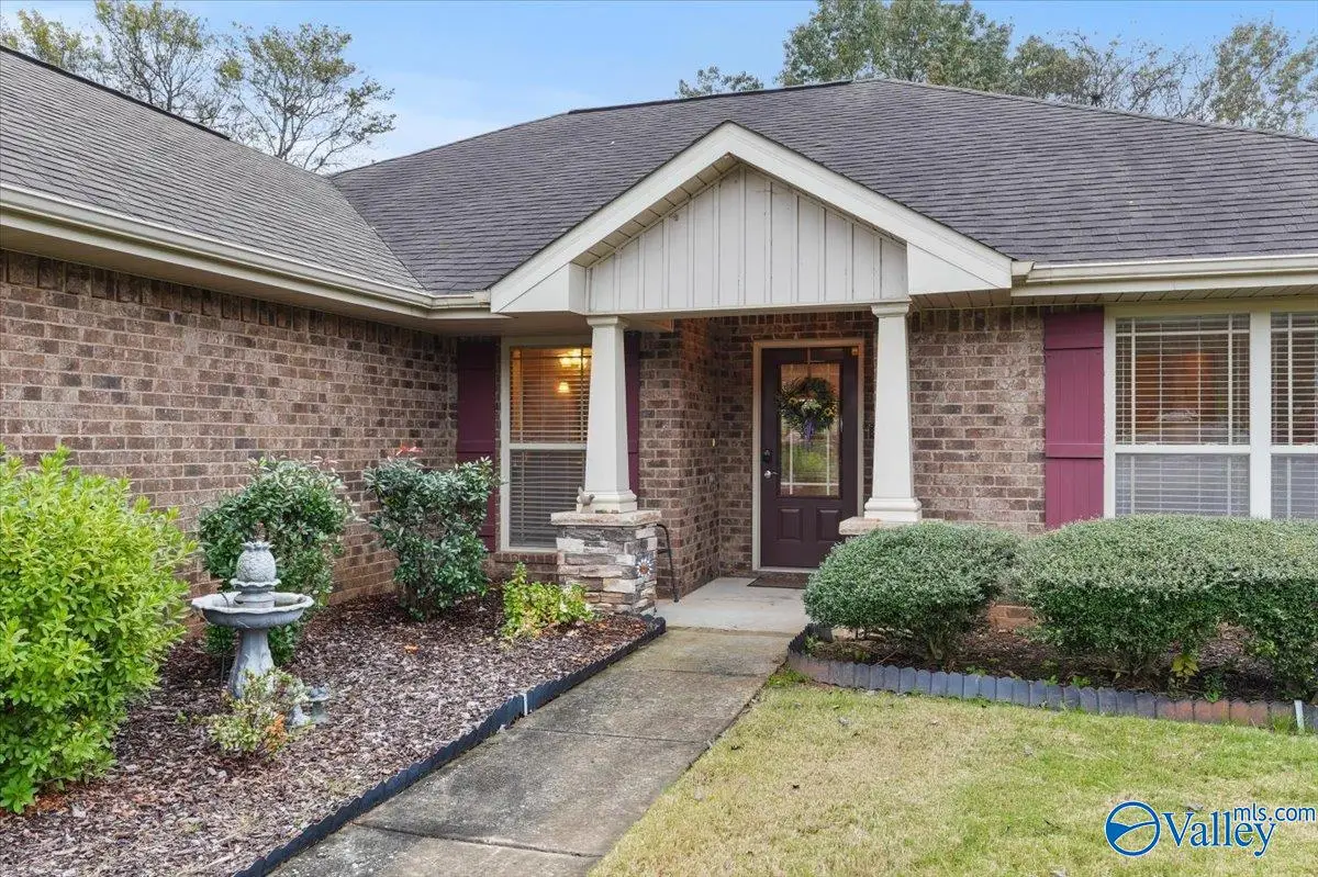 5051 Montauk Trail, Owens Cross Roads, AL 35763 - Image #1