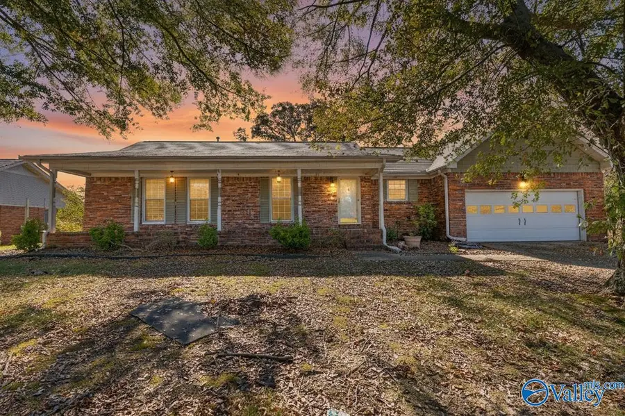 1218 Seminole Drive Nw, Hartselle, AL 35640 - Image #2