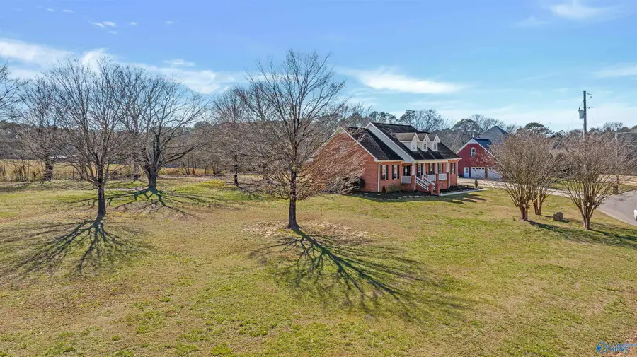 75 Pebble Brook Drive, Albertville, AL 35951 - Image #2