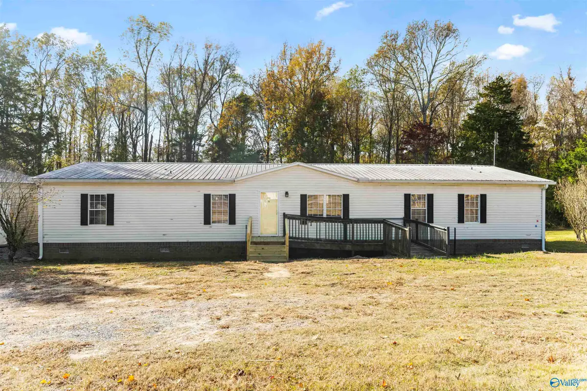 8585 County Road 1082, Vinemont, AL 35179 - Image #1