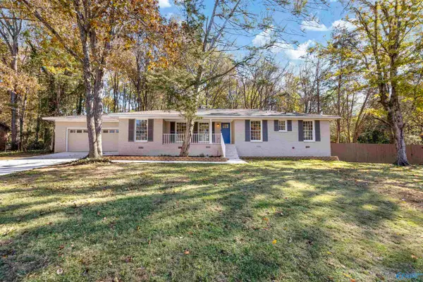 8603 Hickory Hill Lane, Huntsville, AL 35802