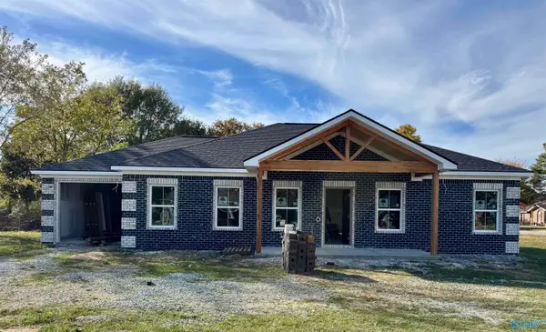 3113 SW Sandlin Road, Decatur, AL 35603