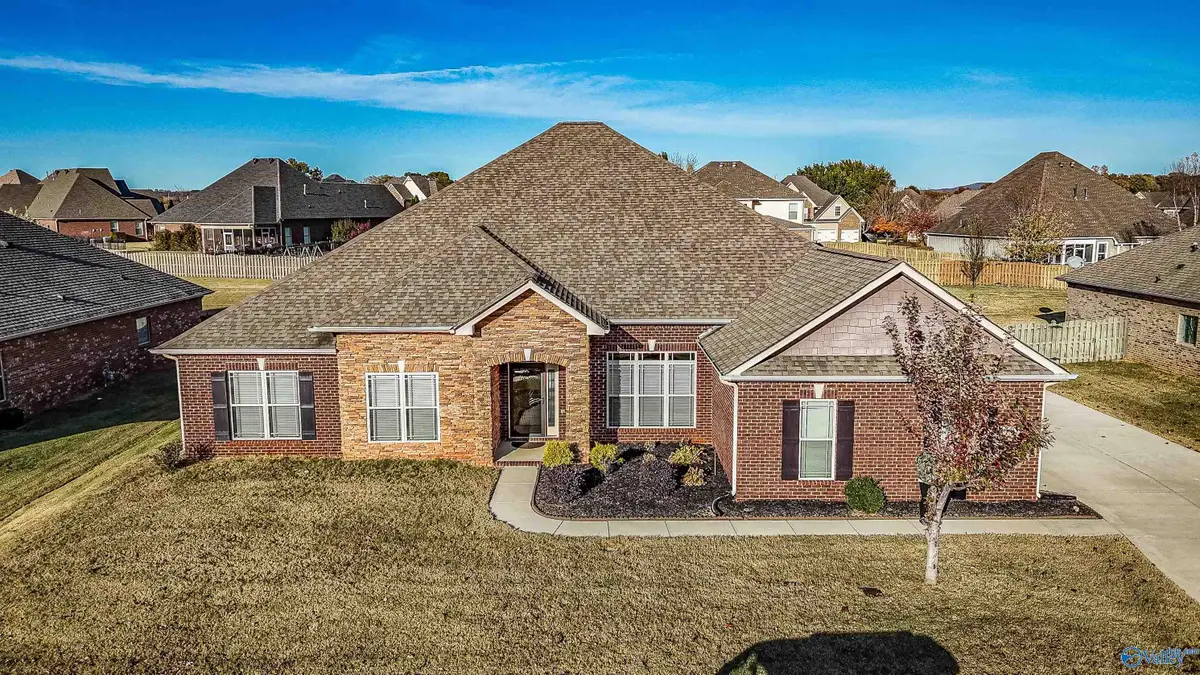 19 Regia Drive Sw, Huntsville, AL 35824 - Image #1