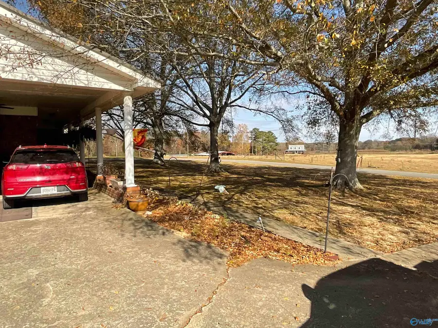 670 Marvin Pearce Road, Boaz, AL 35957 - Image #2