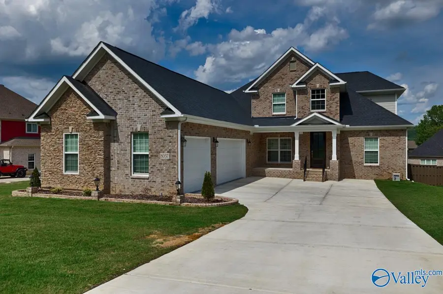 8037 Goose Ridge Drive, Owens Cross Roads, AL 35763 - Image #2
