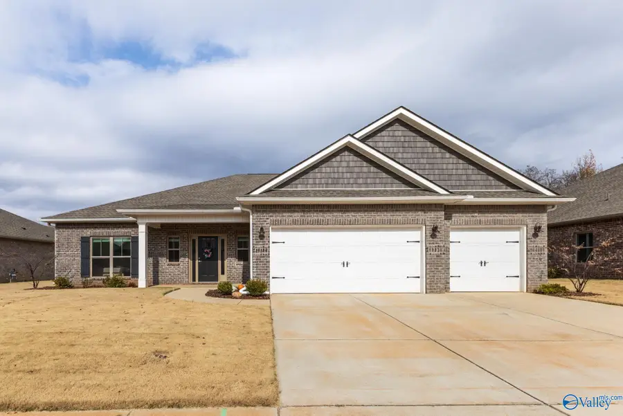 25129 Addlestone Drive, Athens, AL 35613 - Image #2