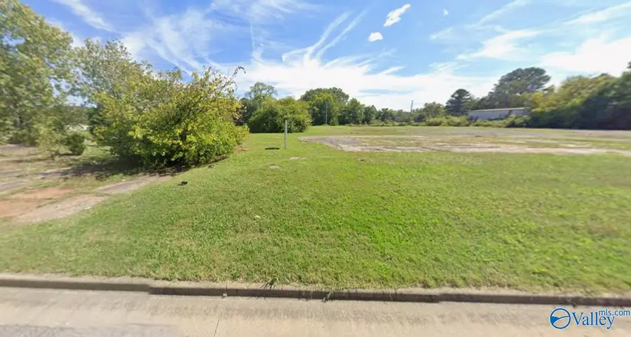 2524 Memorial Parkway North, Huntsville, AL 35810 - Image #3