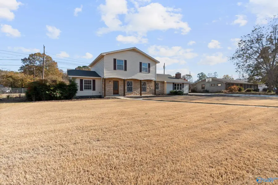 2417 Dogwood Lane Se, Decatur, AL 35601 - Image #2