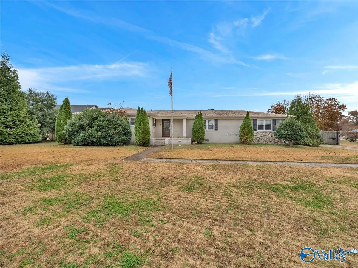 15868 East Limestone Road, Athens, AL 35613 - Image #1