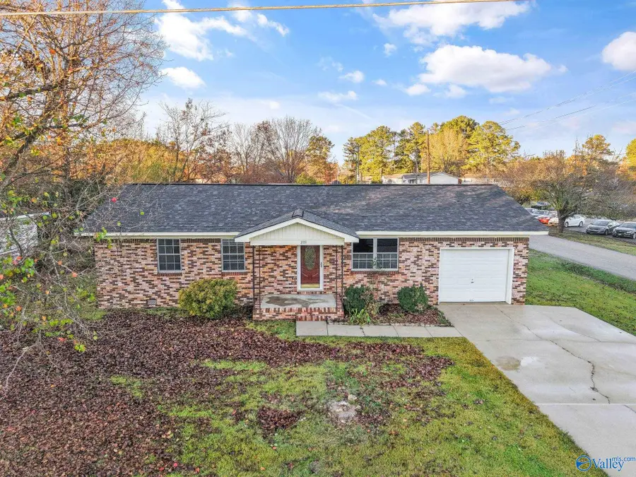 201 Roberts Avenue, Rainbow City, AL 35906 - Image #3
