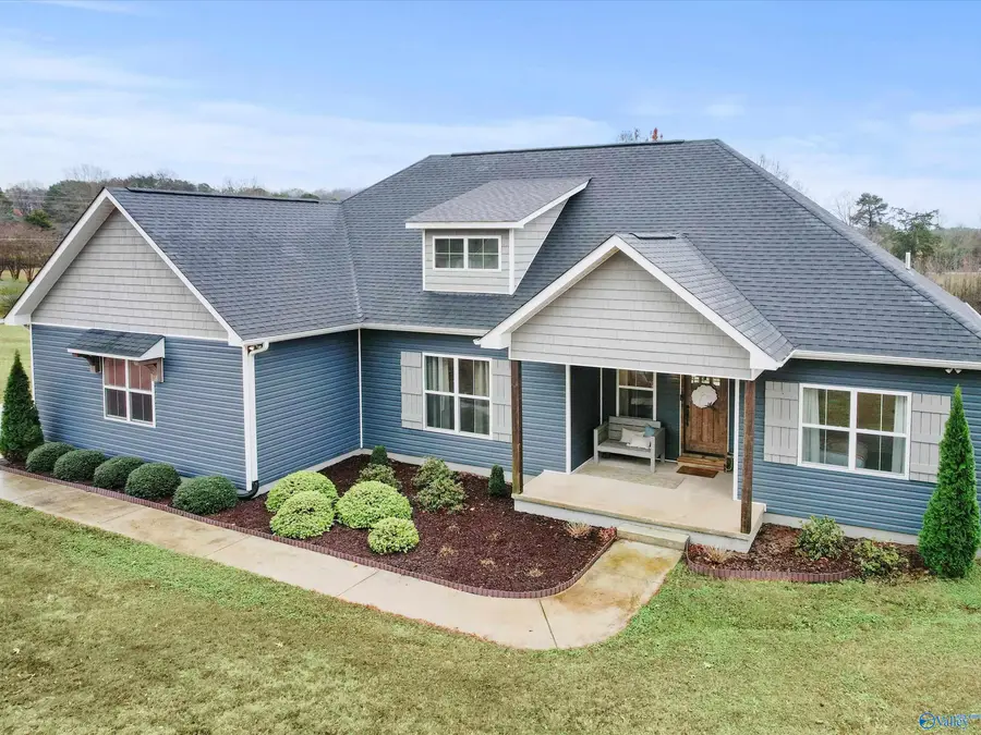 35 Cumberlind Drive, Guntersville, AL 35976 - Image #2