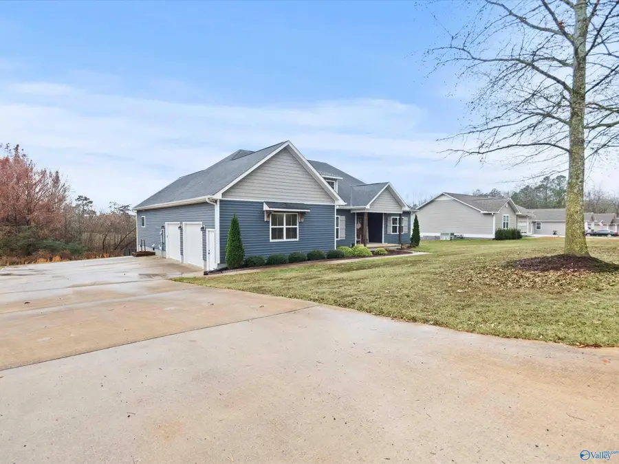 35 Cumberlind Drive, Guntersville, AL 35976 - Image #3