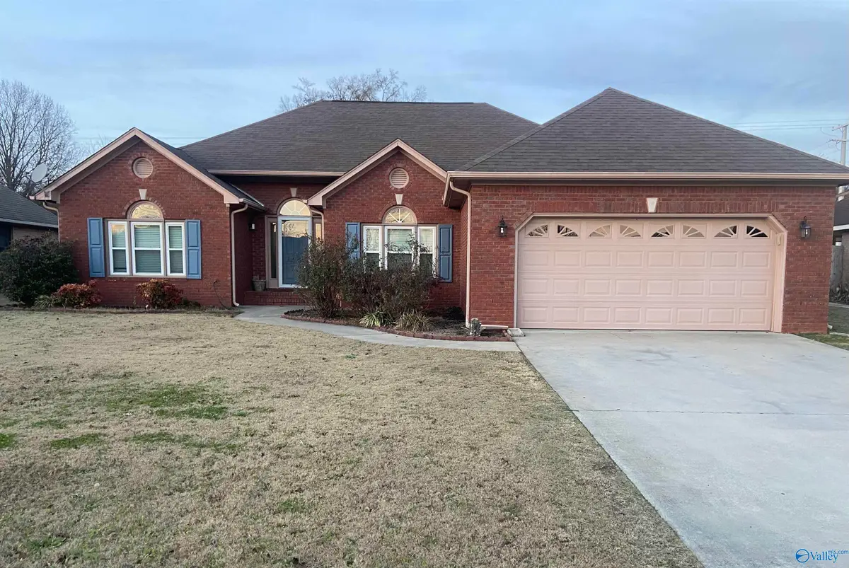 2422 SW Alexandria Street, Decatur, AL 35603 - Image #1