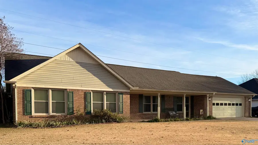 2216 Carleton Drive Sw, Decatur, AL 35603 - Image #2