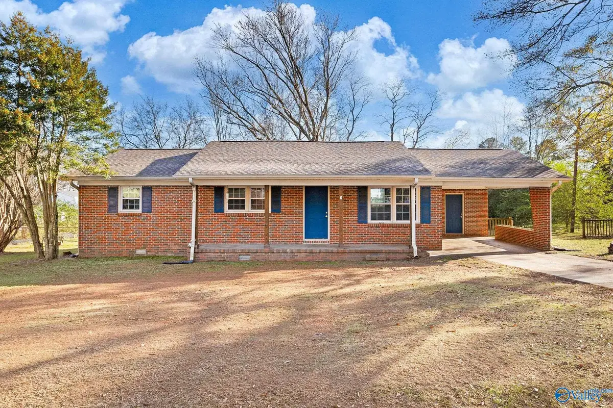 604 Douglas Drive Nw, Hartselle, AL 35640 - Image #1