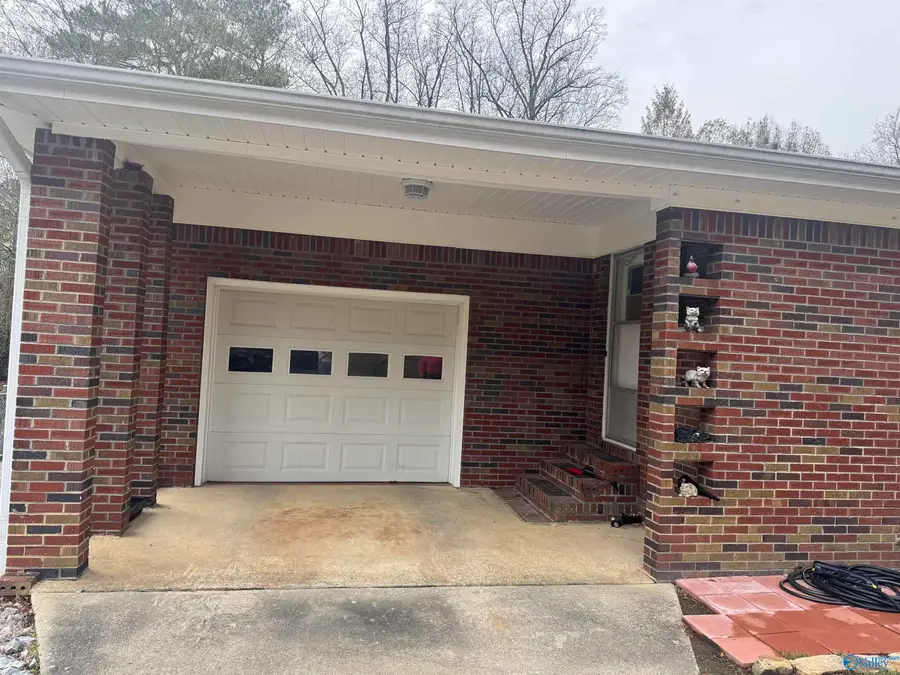 239 NW Hampton Road Nw, Hartselle, AL 35640 - Image #2