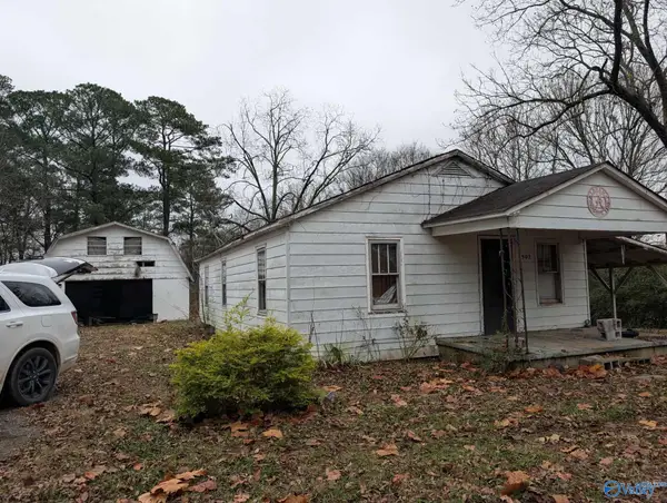 4902 Gilley Street, Guntersville, AL 35976