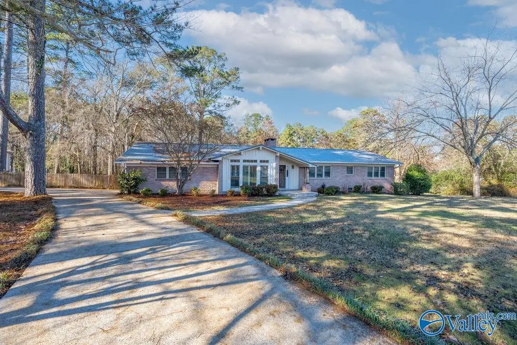 2111 Meadow Island Road, Scottsboro, AL 35769 - Image #1