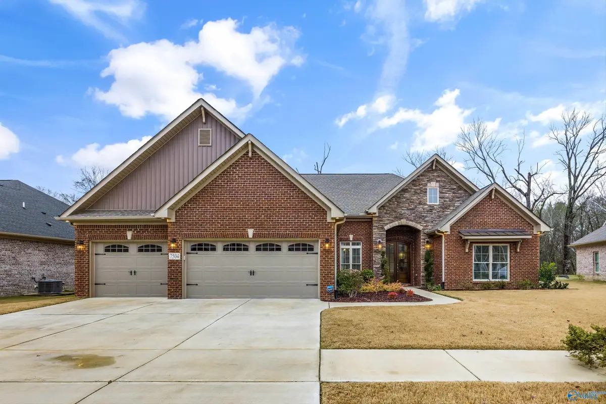 7504 Flint Crossing Circle, Owens Cross Roads, AL 35763 - Image #1
