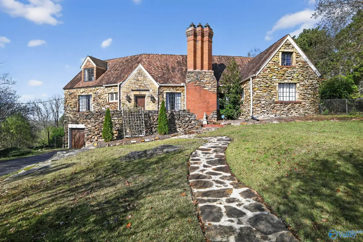 2710 Hilltop Circle, Gadsden, AL 35904 - Image #1