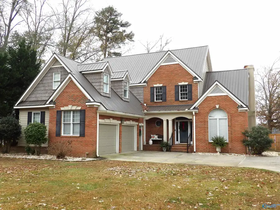 390 Indian Lake Drive, Rainbow City, AL 35906 - Image #3