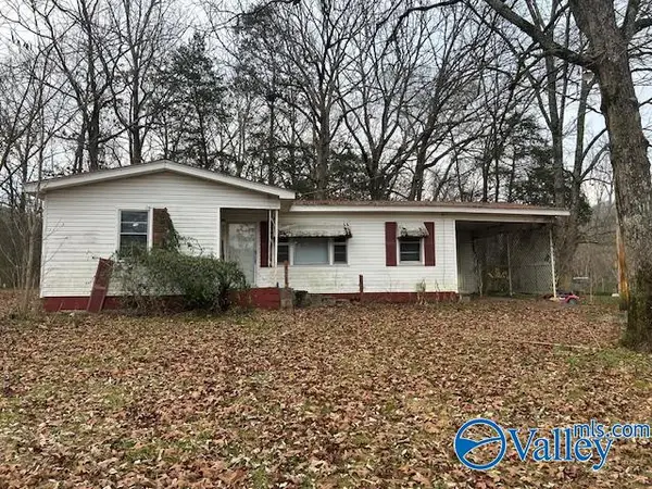 765 Longhollow Road, Scottsboro, AL 35768