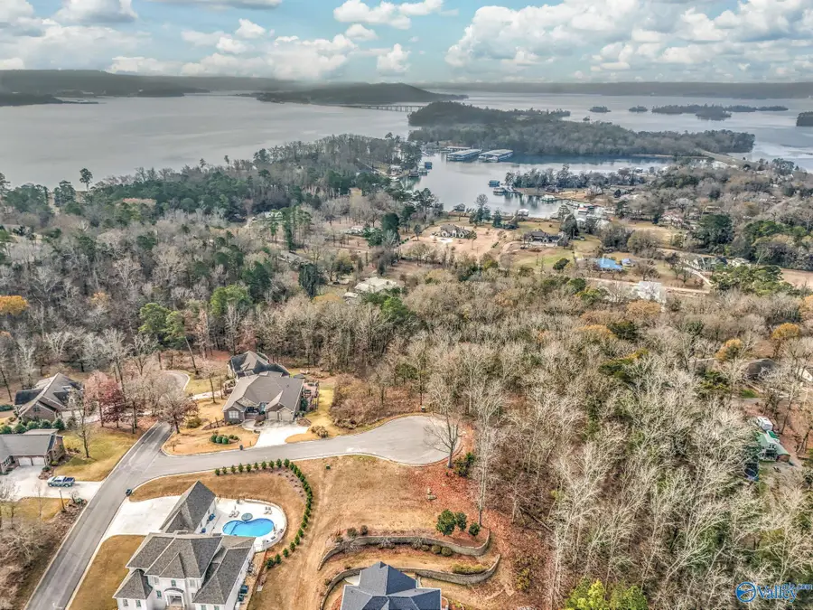 5/6 Kemper Circle, Guntersville, AL 35976 - Image #3