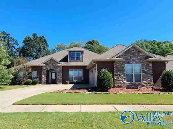 7926 Gabriela Drive Nw, Huntsville, AL 35806