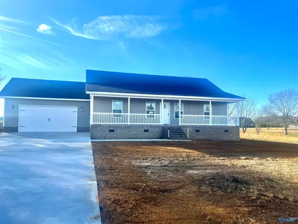 433 Bluff Road, Section, AL 35771