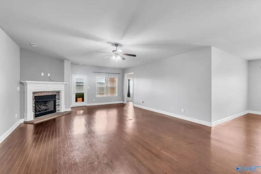 121 Carleighfalls Drive, Meridianville, AL 35759 - Image #3