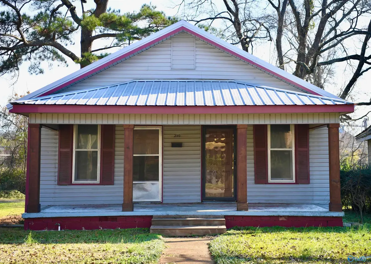 210 4th Avenue Nw, Decatur, AL 35601 - #1